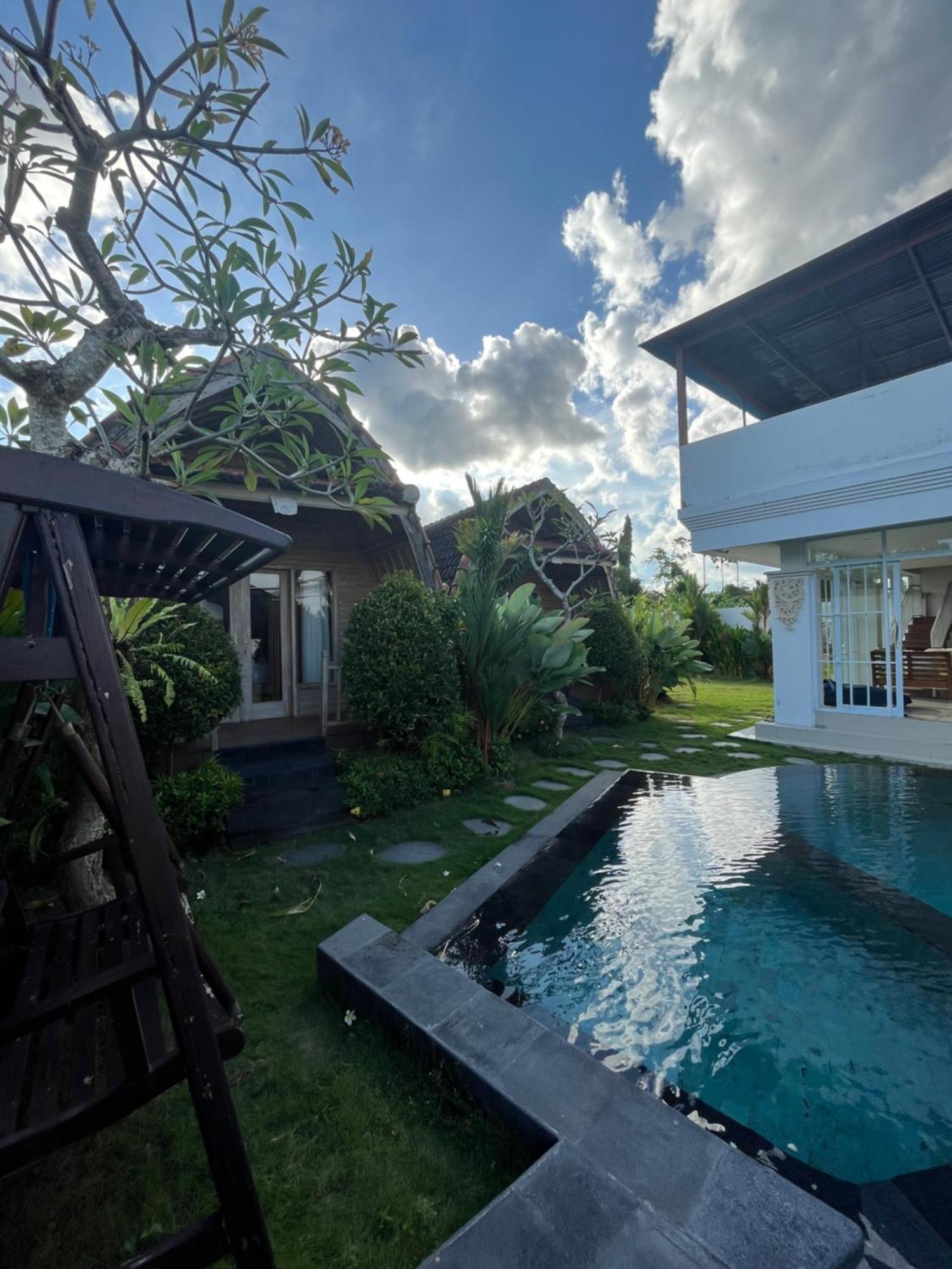Baba Villa *